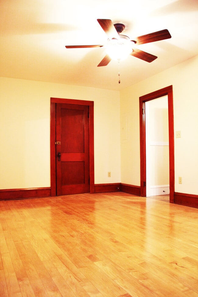 Building Photo - 23 West Ln