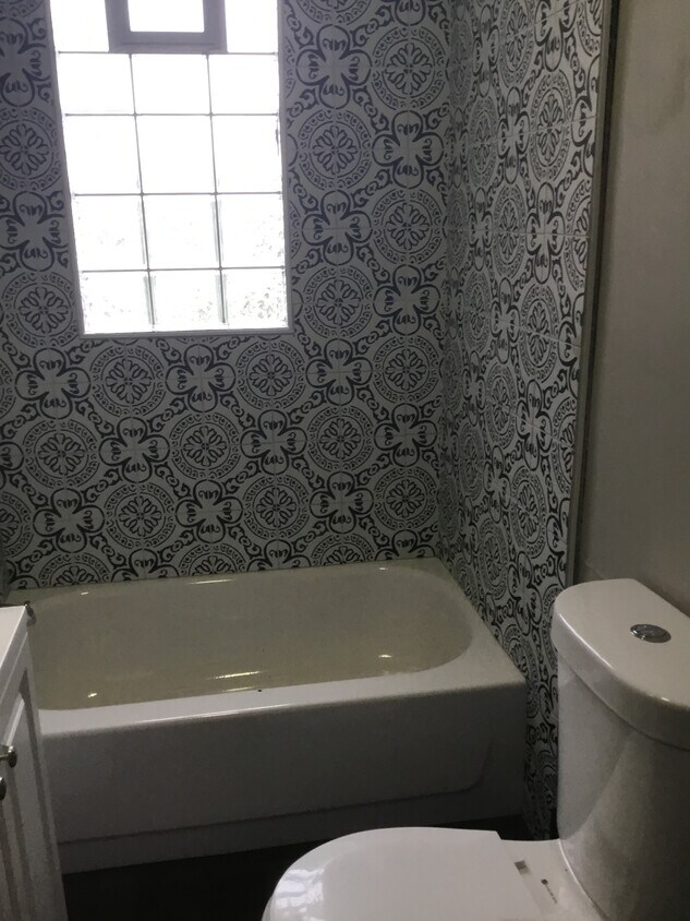 Foto principal - 2424 N Teutonia Ave
