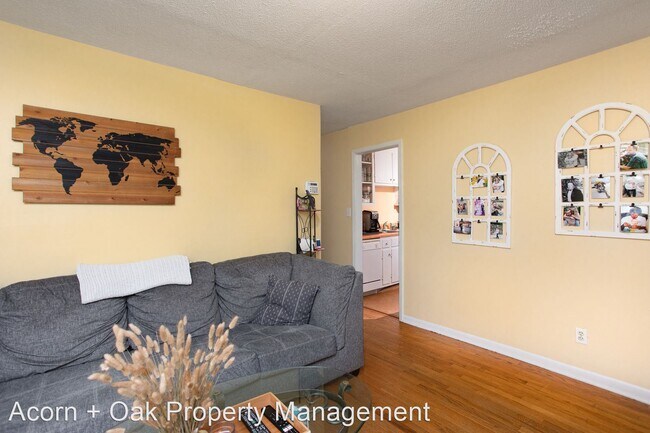 Building Photo - 3 br, 1 bath House - 324 McMasters Street