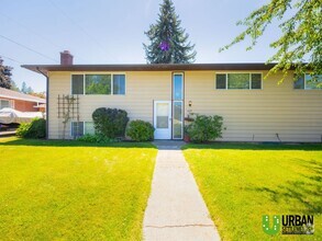 Building Photo - 229 W Kedlin Ct