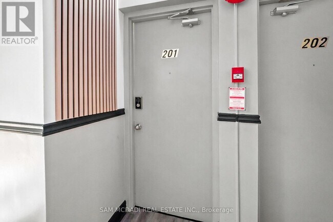 Photo du bâtiment - 1016 O'Connor Dr
