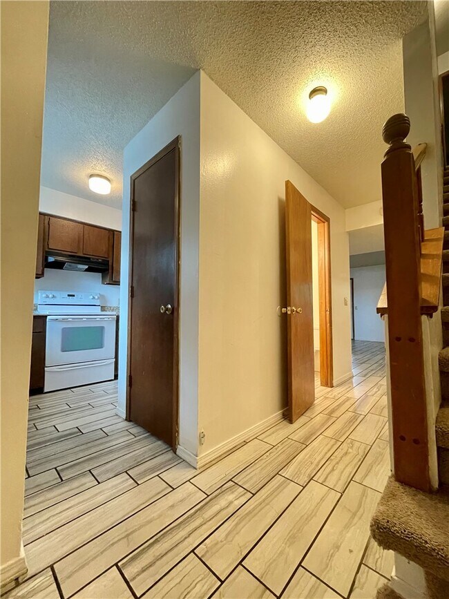 Building Photo - 4110 N Sunflower Cir