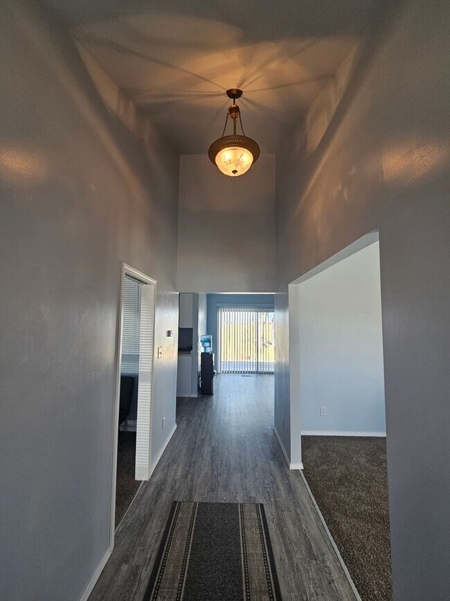 Foto del edificio - Beautiful, spacious single-family home