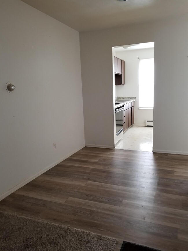 Building Photo - 2340 Torrey Hill Dr