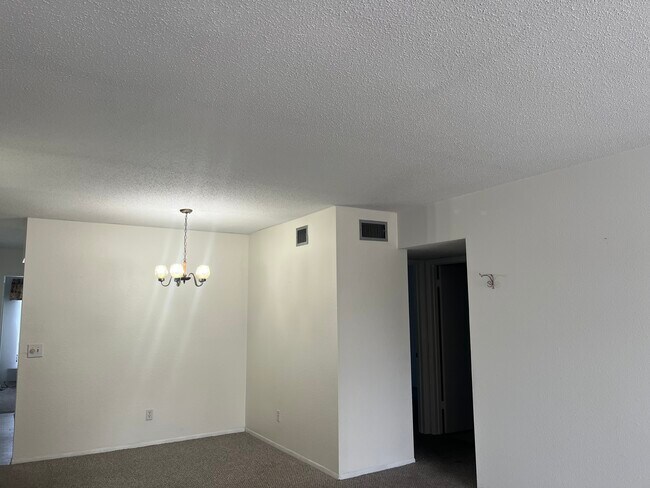 Dining room - 2360 Irish Ln