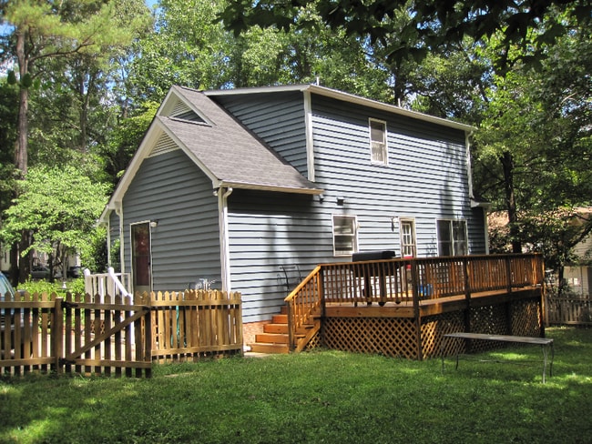 Building Photo - 123 Bonaparte Dr