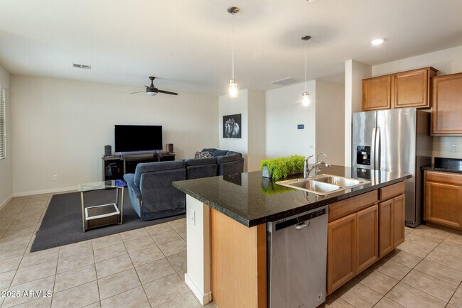 Foto del edificio - 7329 N 123rd Dr