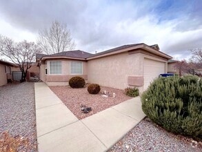 Building Photo - 10019 Cerro Largo Pl NW