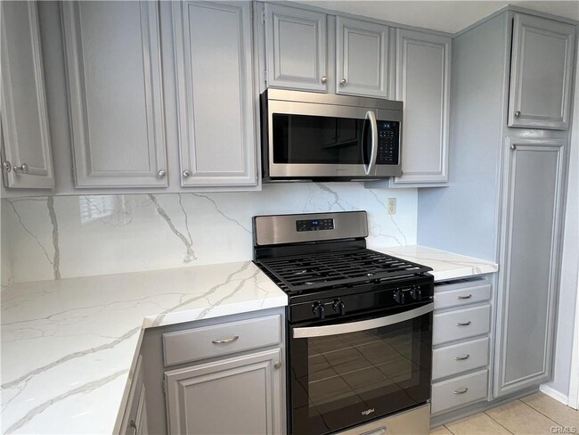 Foto del edificio - 44017 Kirkland Ave