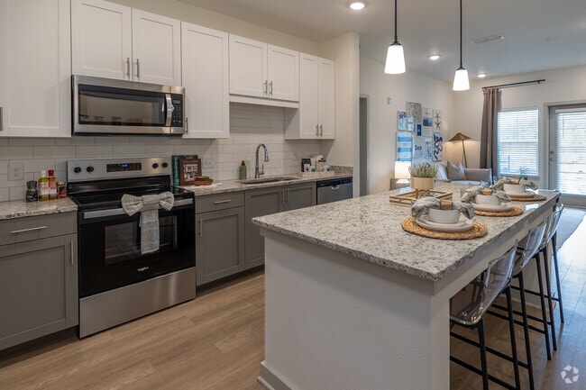 Interior Photo - Palmhouse