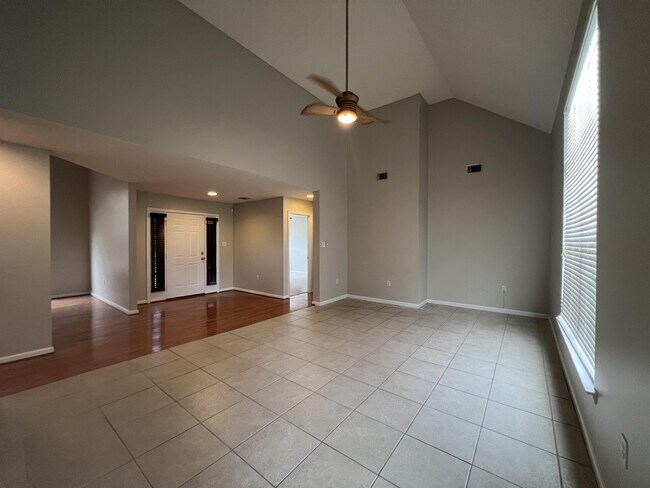 Foto del edificio - 174 Shady Hill Cir