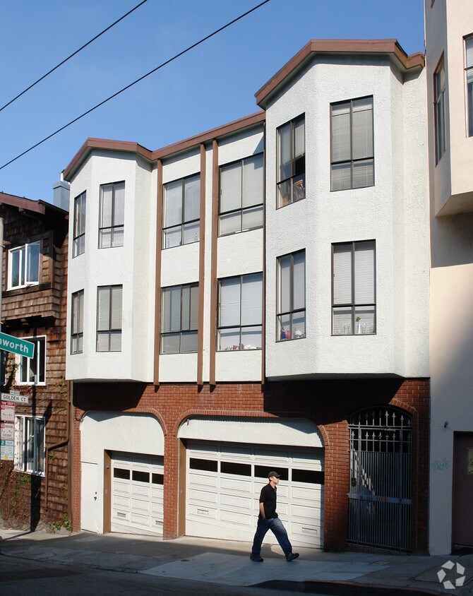 Building Photo - 1368 Sacramento St