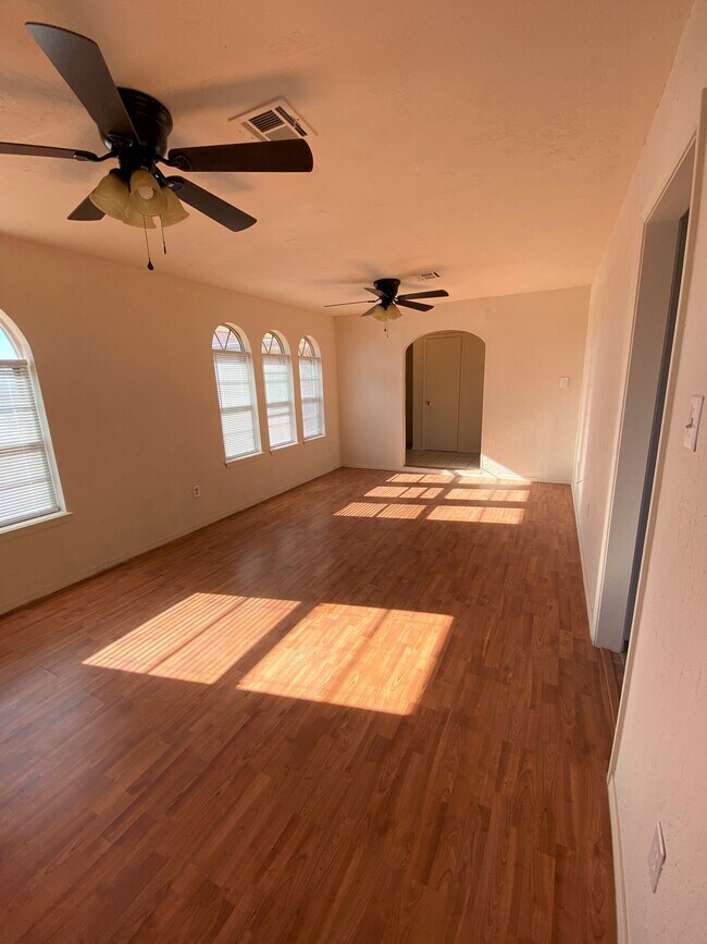 Foto del edificio - 2611 NW 78th St