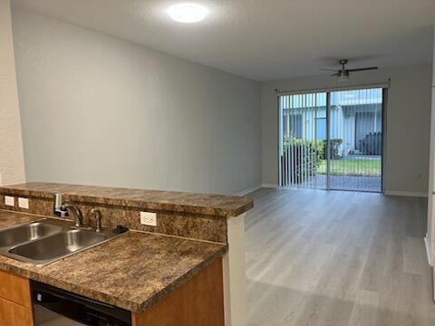 Foto del edificio - 1951 Gardenia Ct