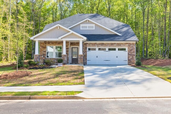Building Photo - 166 Magnolia Dr