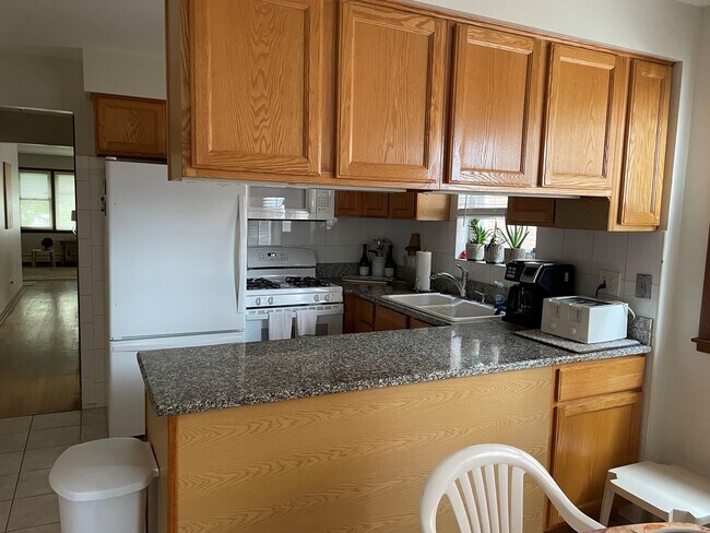 COCINA - 703 N 11th Ave