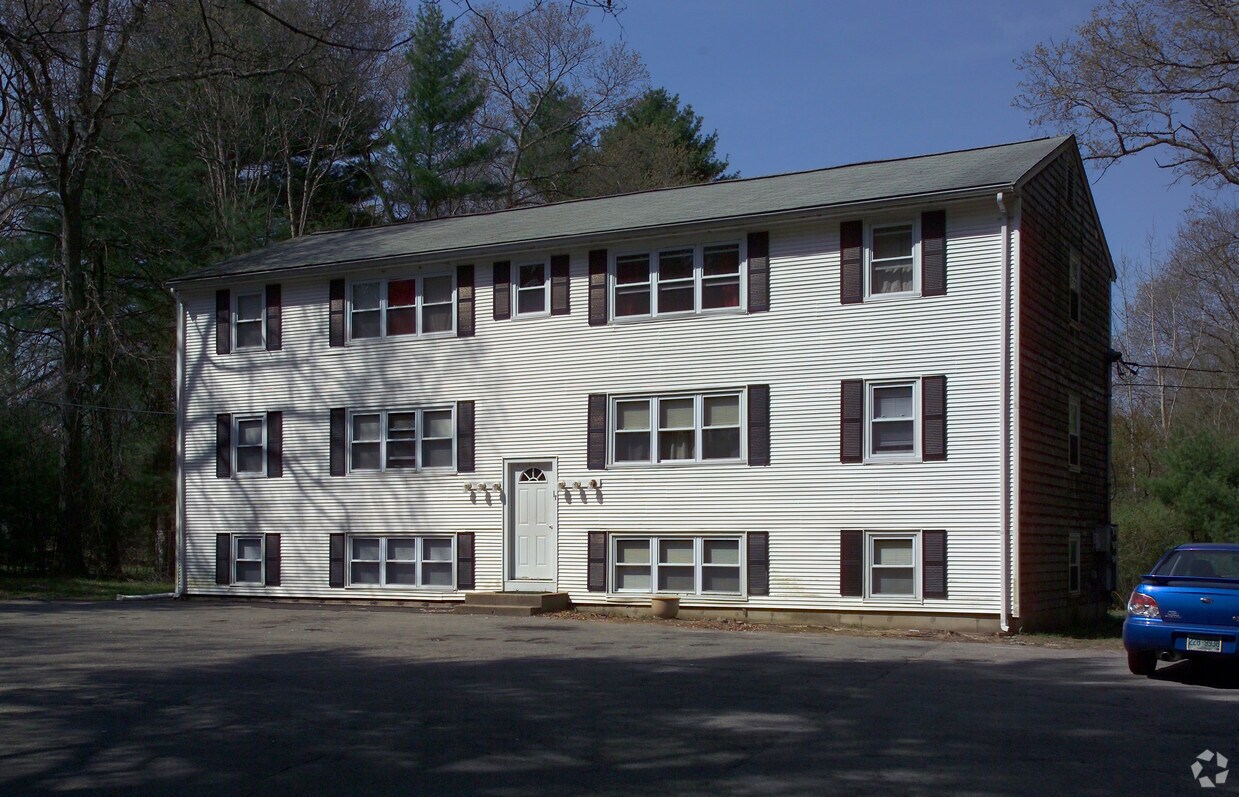 17 Hill St, Norton, MA 02766 Apartments in Norton, MA