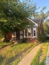 Building Photo - 15738 Sorrento Ave