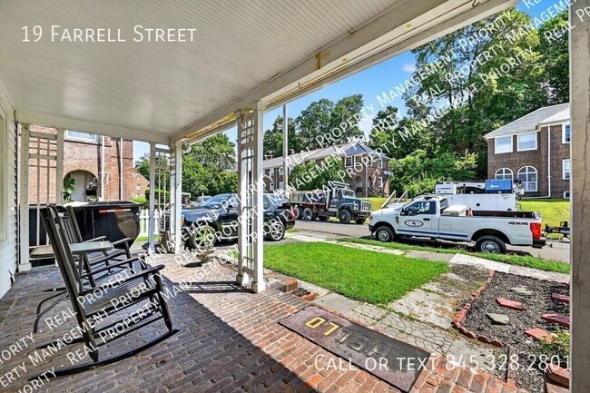 Building Photo - 19 Farrell St