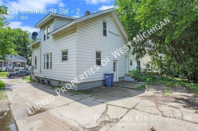 Building Photo - 251 Corinne St SW