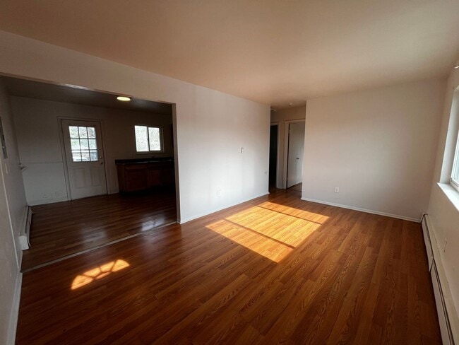 Building Photo - Westminster 2-bedroom 1 bath available now!