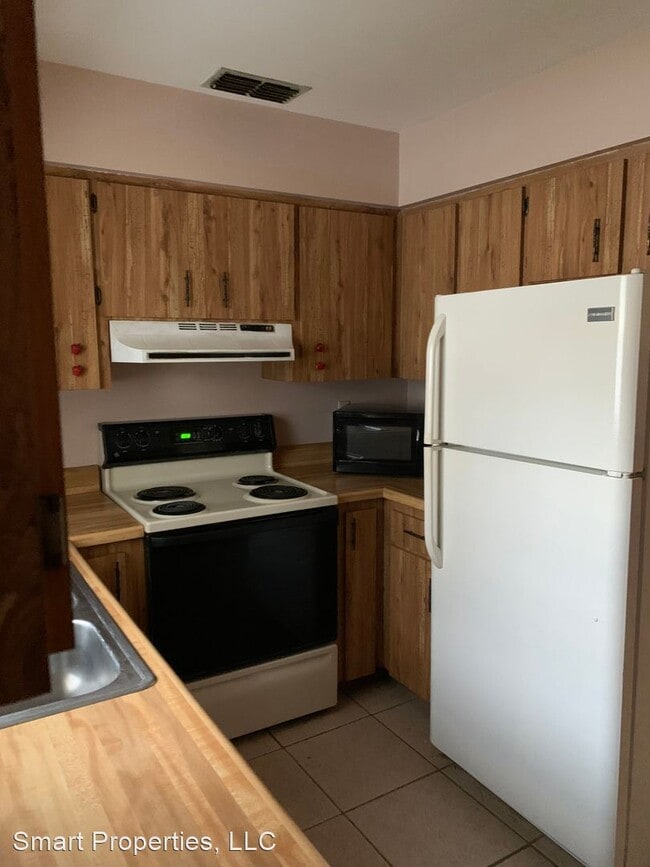 Building Photo - 2 br, 1 bath House - 5539 6th Street