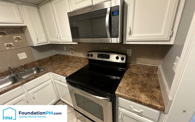 Foto del edificio - 3356 Coachouse Cove