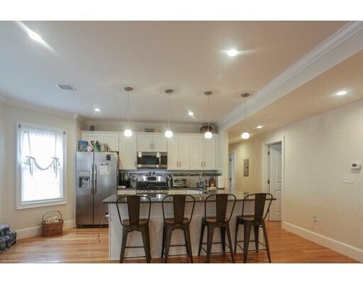 Building Photo - 274 Bowdoin St