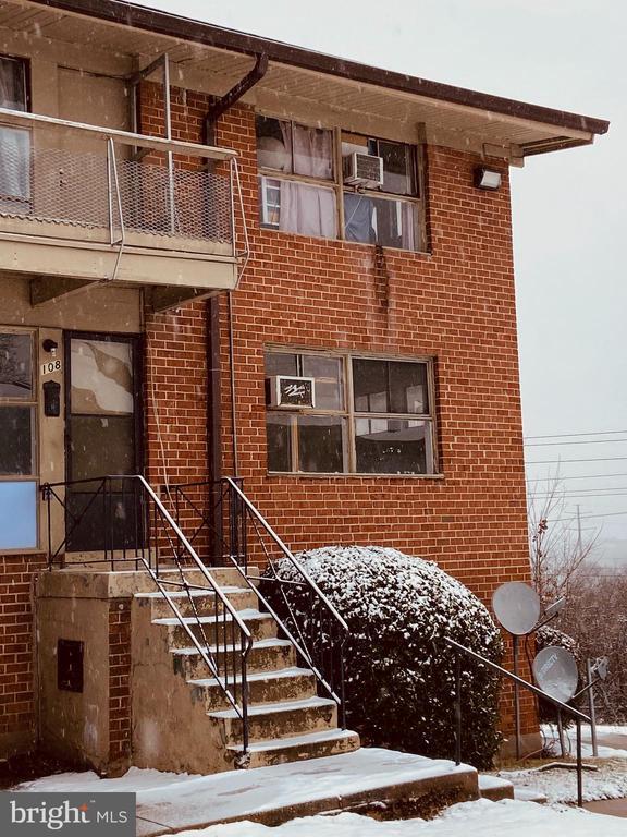 7405 18th Ave Unit 108, Hyattsville, MD 20783 Room for Rent in
