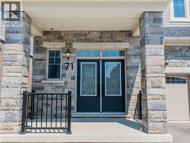 Building Photo - 71 Routley St