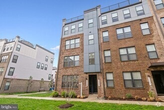 Building Photo - 44603 Wolfhound Sq