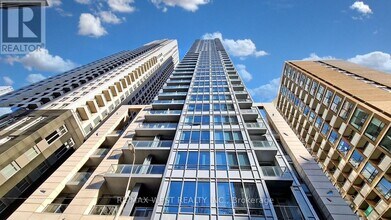 Building Photo - 21 Balmuto St