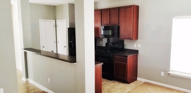 Foto del edificio - Nice home in the desirable Nello Farms Sub...