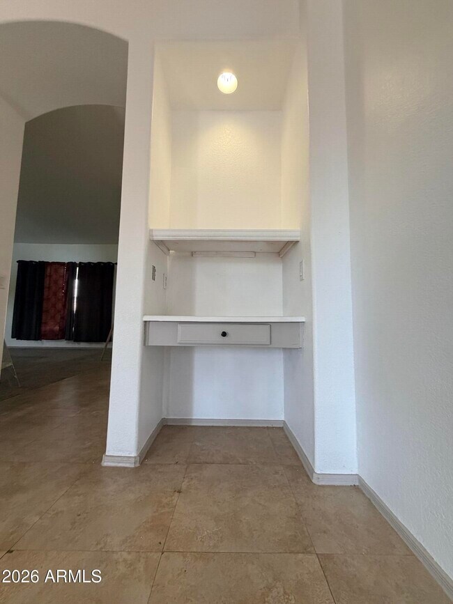 Foto del edificio - 5215 W Tonopah Dr