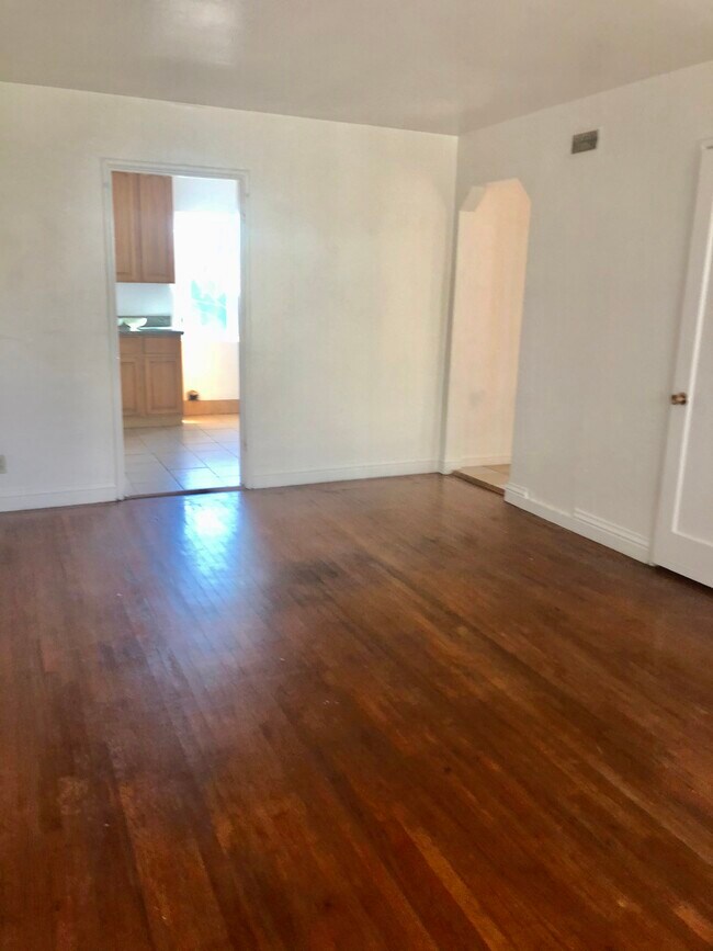 Foto del edificio - 2811 Garden St