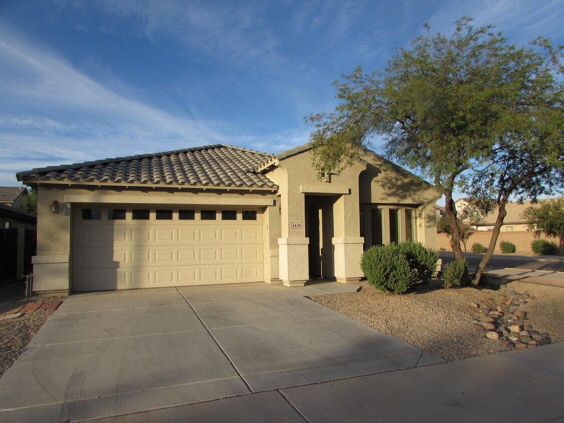 Foto principal - 5436 W Atlantis Ave