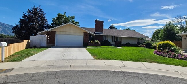 Building Photo - 7438 S Camelback Cir