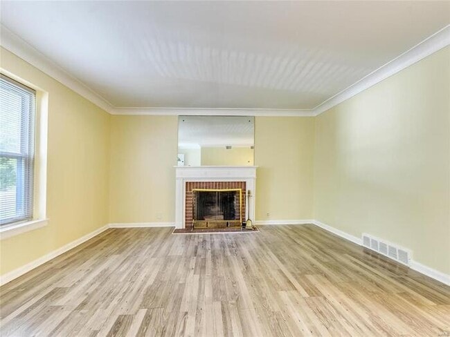 Building Photo - Fantastic 2bd/1ba home! Coming soon!