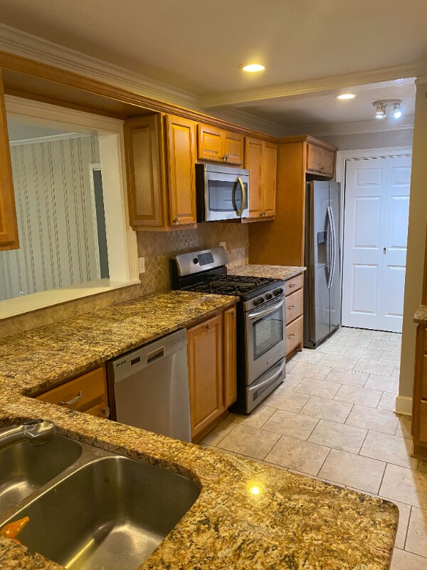 Building Photo - 3582 Ingledale Dr SW