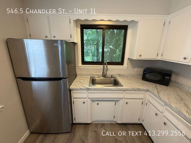 Foto del edificio - 546.5 Chandler St