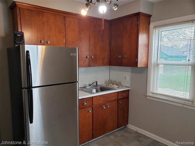 Building Photo - 25868 McDonald St