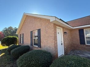 Building Photo - 107 Cameron Ct