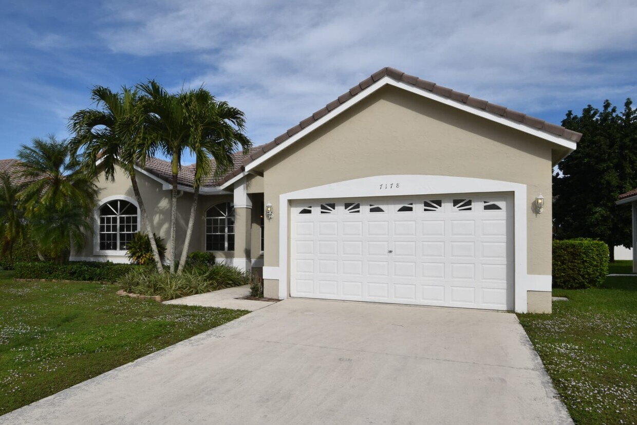 Foto principal - 7178 Catalina Isle Dr
