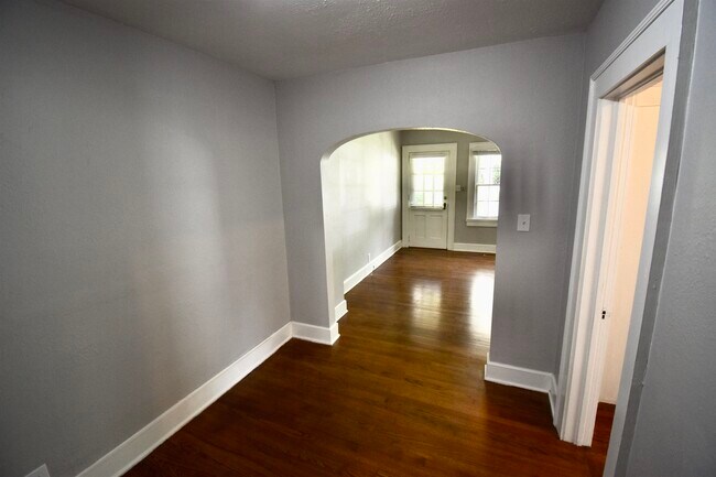 Foto del edificio - 522 Talaflo St