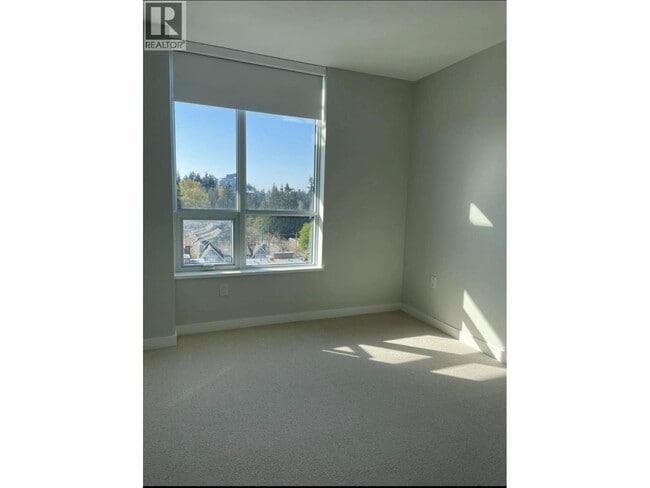 Photo du bâtiment - 5380 Crooked Br Rd