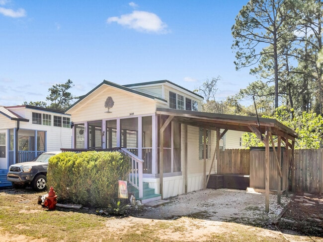 Building Photo - 1449 Suncrest St