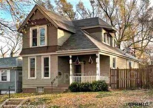 Building Photo - 1009 N 49th Ave