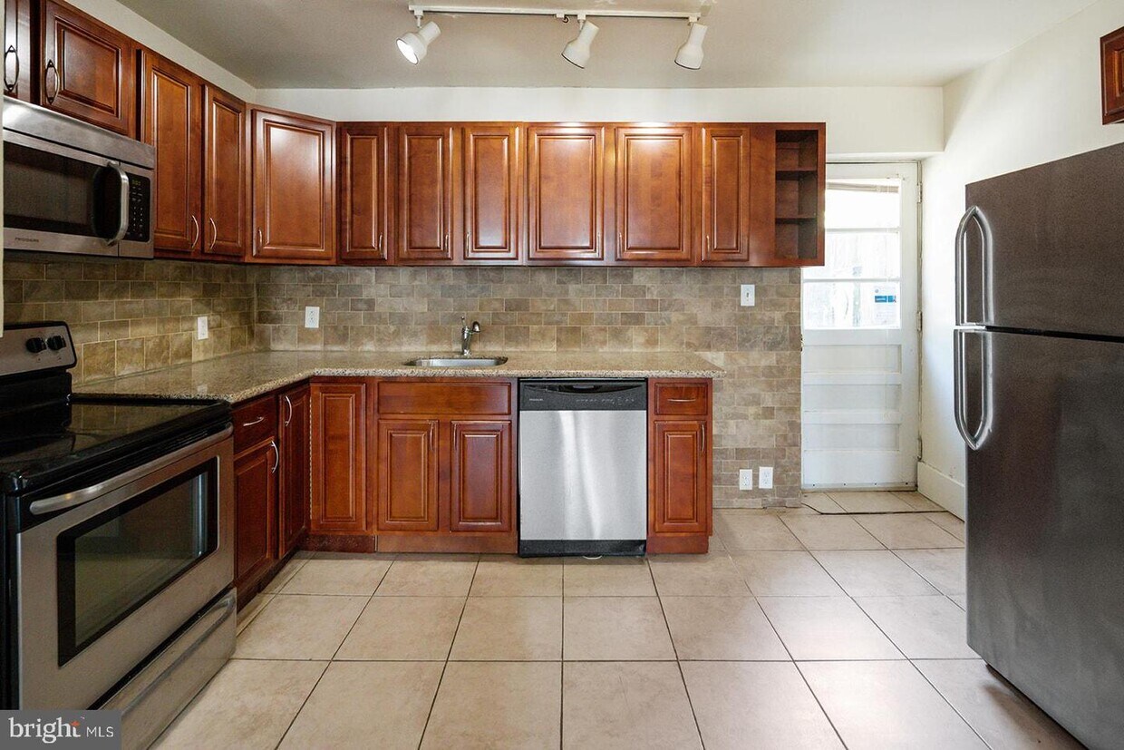 4523 St Davids St, Philadelphia, PA 19127 Townhome Rentals in Philadelphia PA