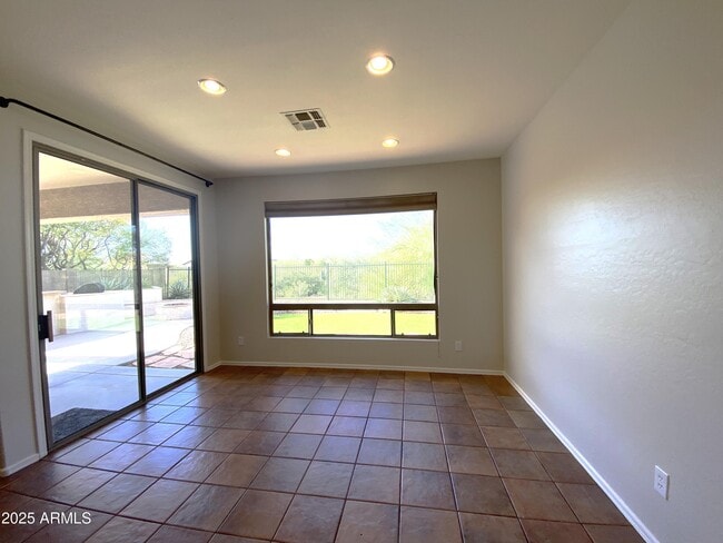 Foto del edificio - 40320 N Exploration Trail