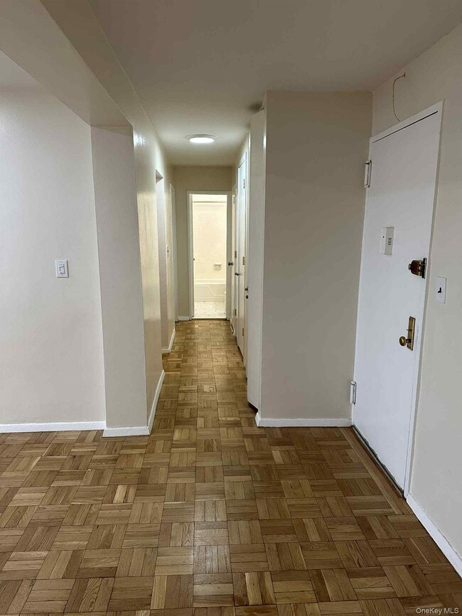 Foto del edificio - 250 N Broadway